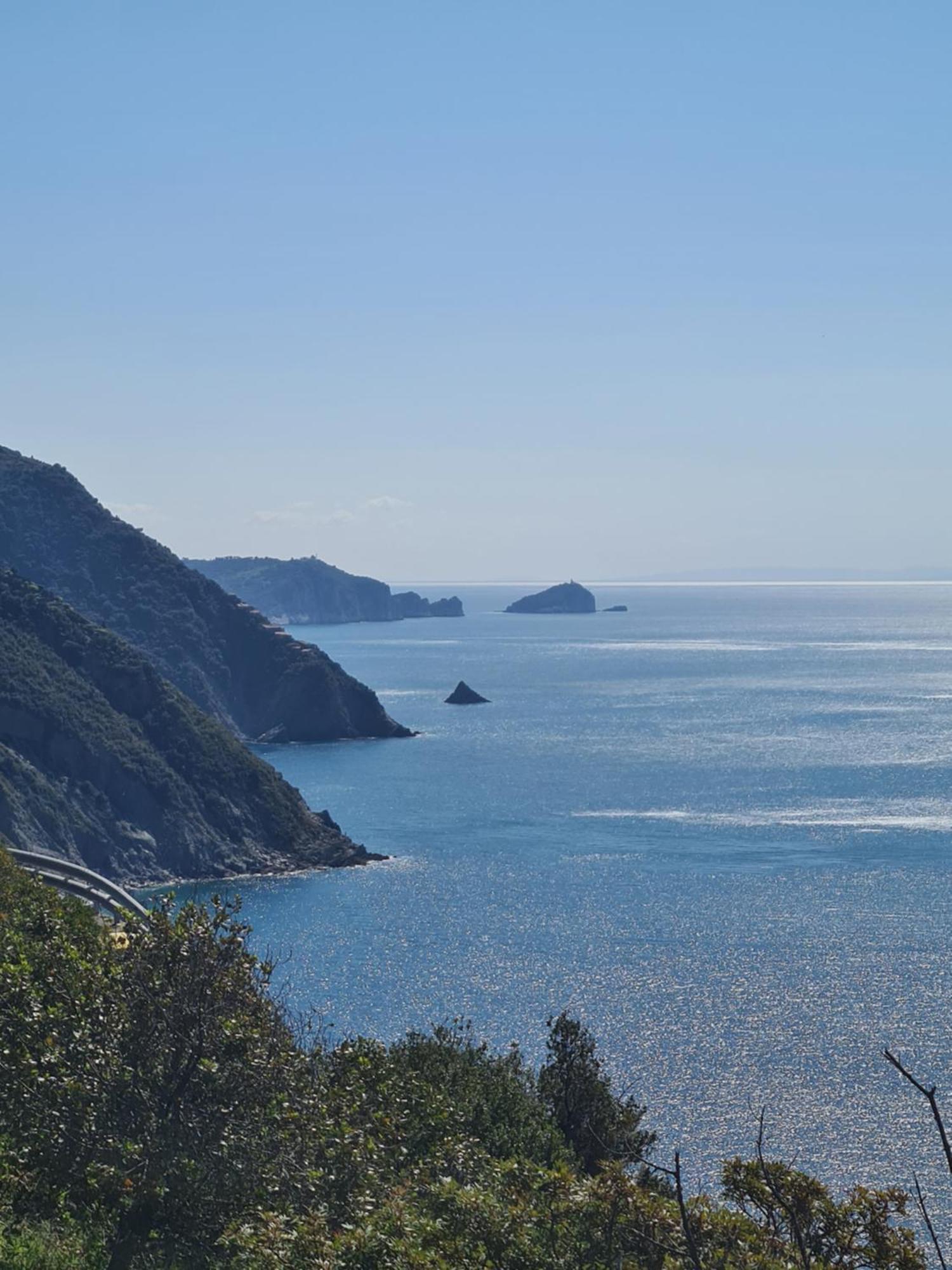 Casa San Giovanni: : vista mare, balcone, free park. Riomaggiore Esterno foto